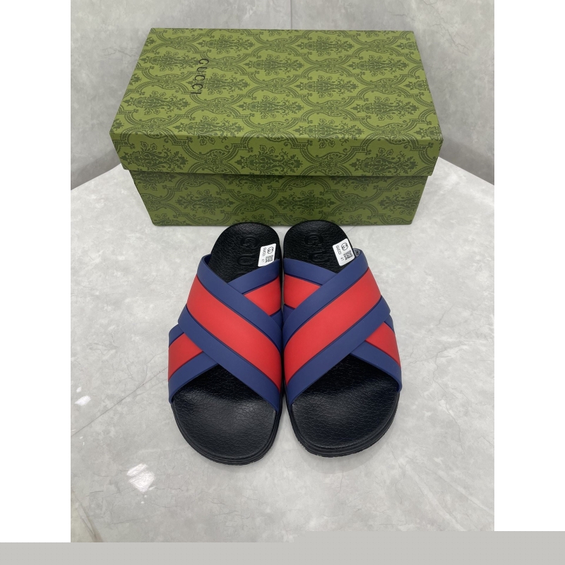 G*u*i slippers